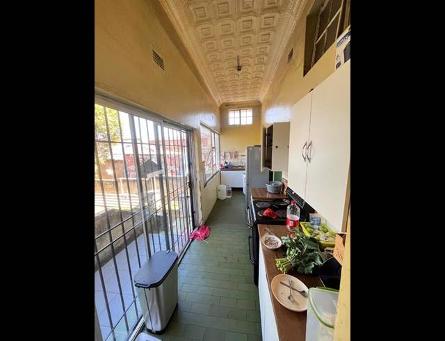 6 BEDROOM HOUSE FOR SALE IN MALVERN